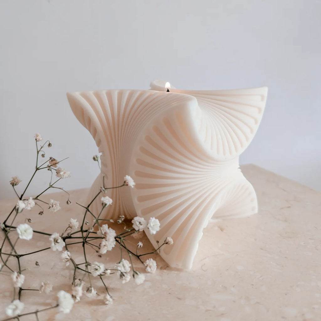 Sway candle